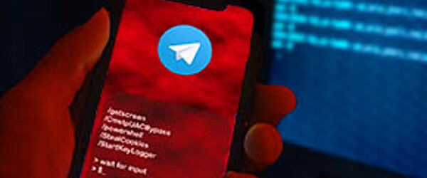 Malware control via smartphone